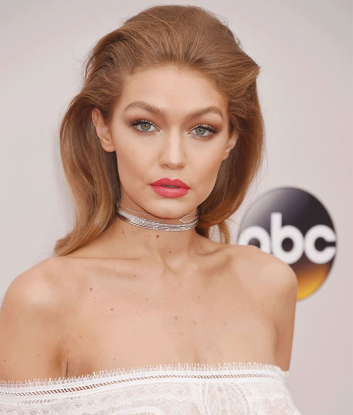 Gigi Hadid A step into the seventies